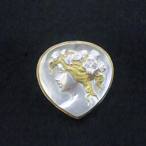 山口理氏 制作 キャストカメオピンバッジ/銀メッキ(真鍮) - silver-plated-cast-cameo pin-badge(brass)