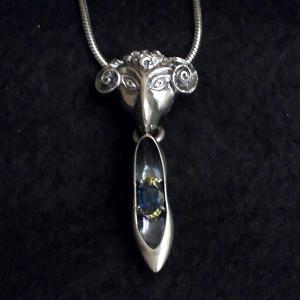 バイカラーサファイアペンダント「ヒールフェチ羊」(銀) - bicolour sapphire pendant high-heeled shoe fetish sheep(silver)